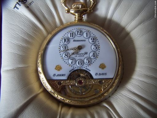 Tissot T 82. 3. 605. 12