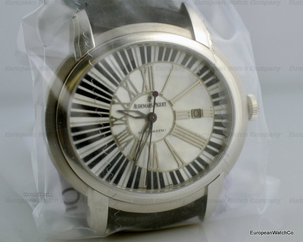 Audemars Piguet 15325BC.OO.D102CR.01