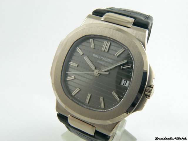 Patek Philippe 5711G-001