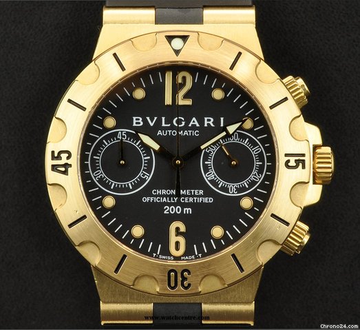 Bulgari 18k Yellow Gold Diagono Scuba Chrono SC38G