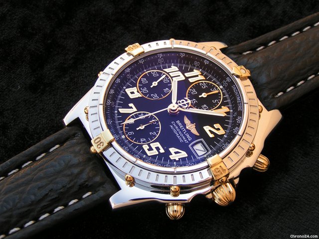 Breitling B 13050.1