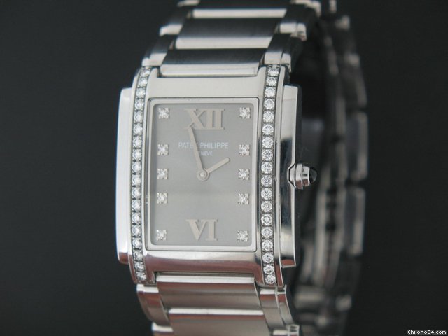 Patek Philippe 4910/10A-010