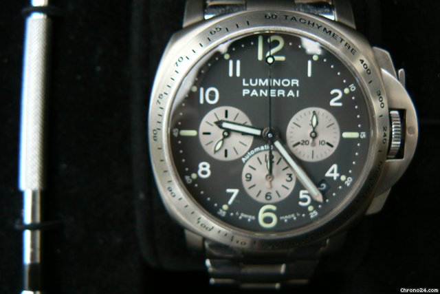 Panerai Pam 121