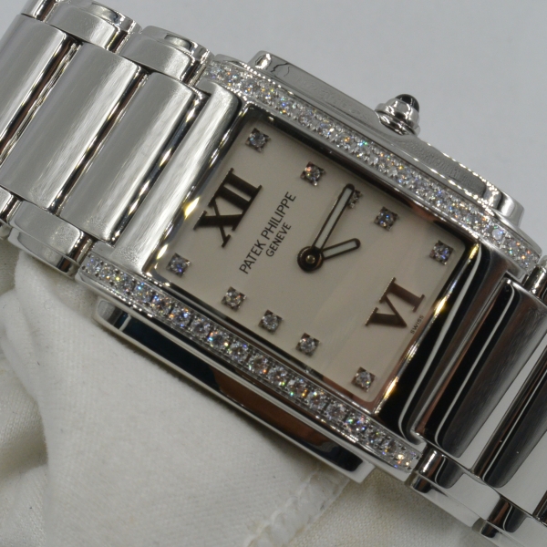 Patek Philippe 4910/10A-011